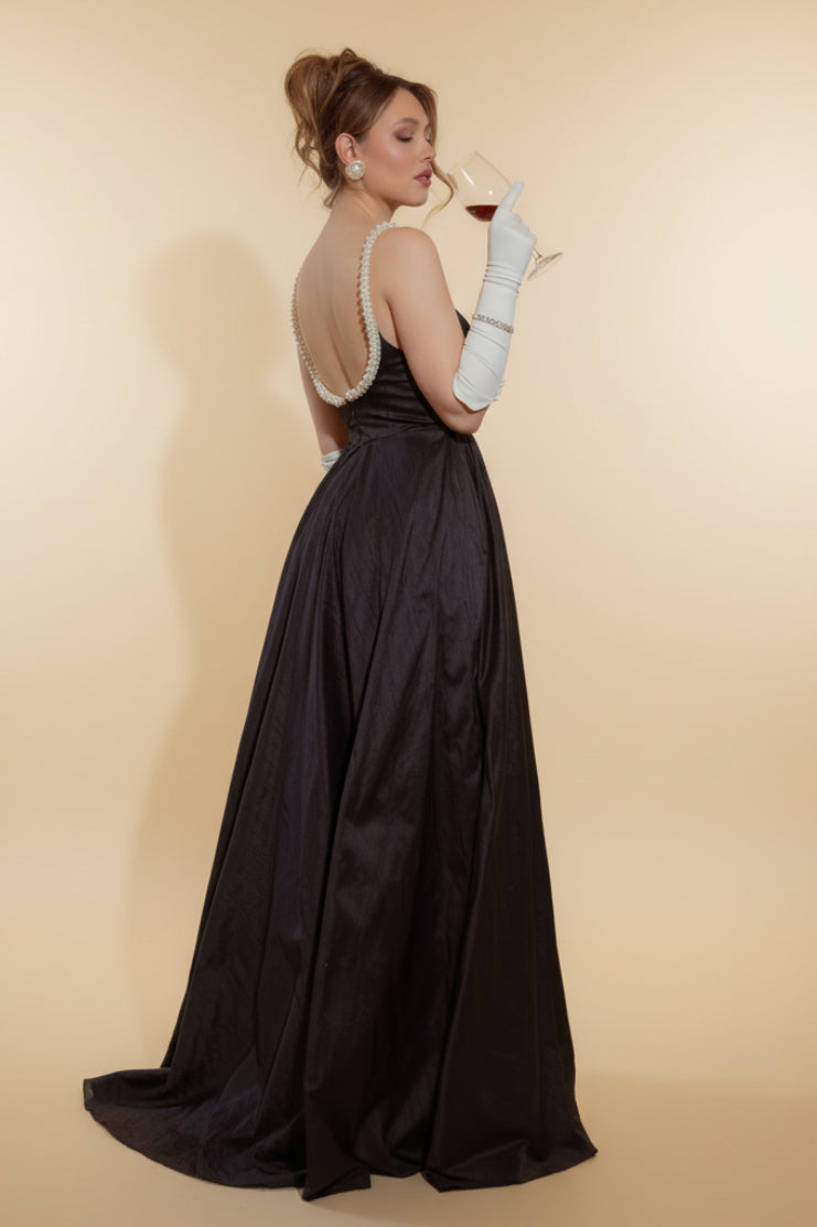 Midnight Pearl gown by Calliope Anemouli